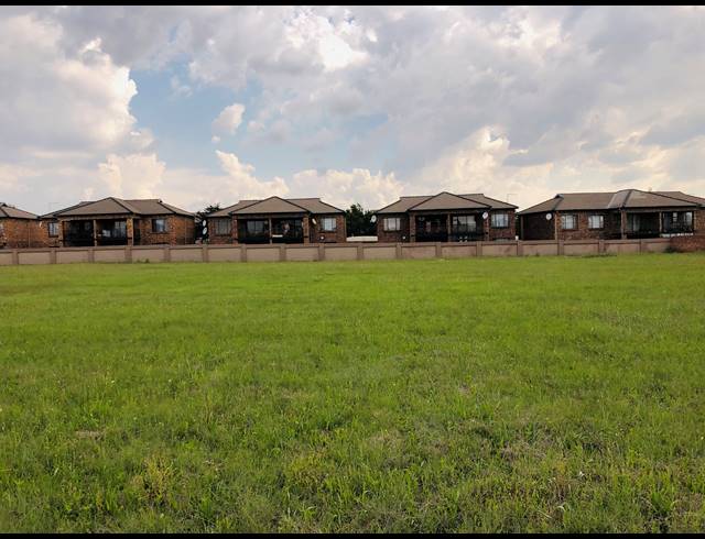 4,124M² VACANT LAND FOR SALE IN SONNEVELD